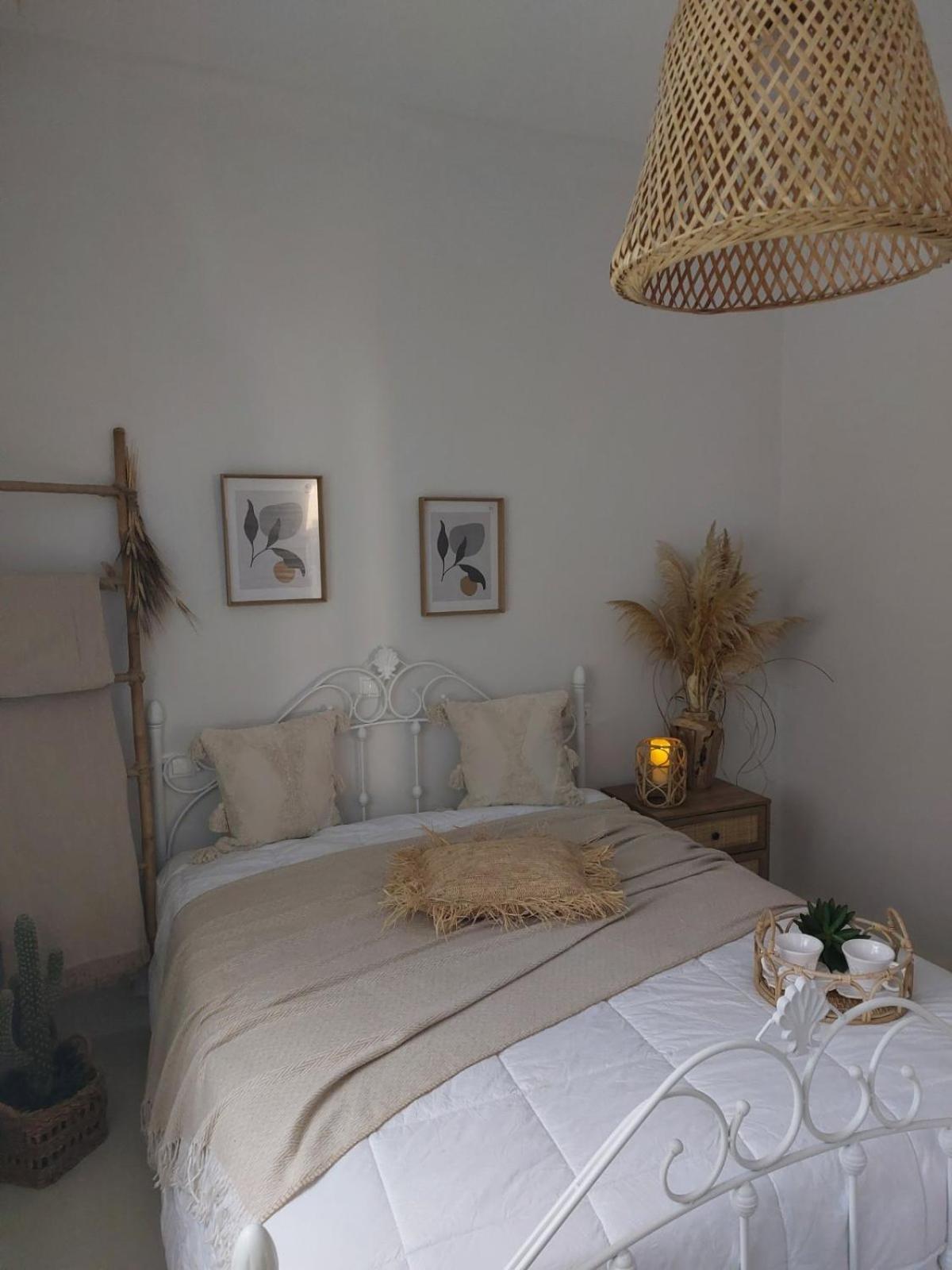 Horizon View Arnados Apartment Bagian luar foto