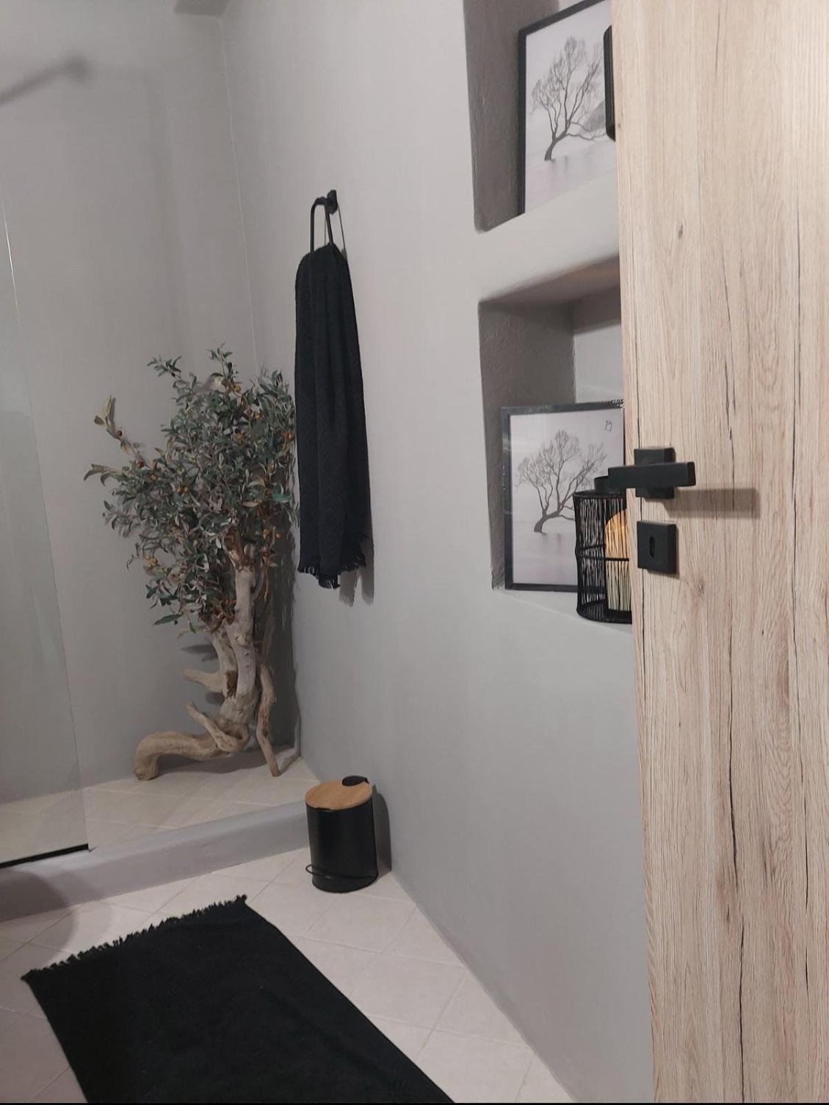 Horizon View Arnados Apartment Bagian luar foto