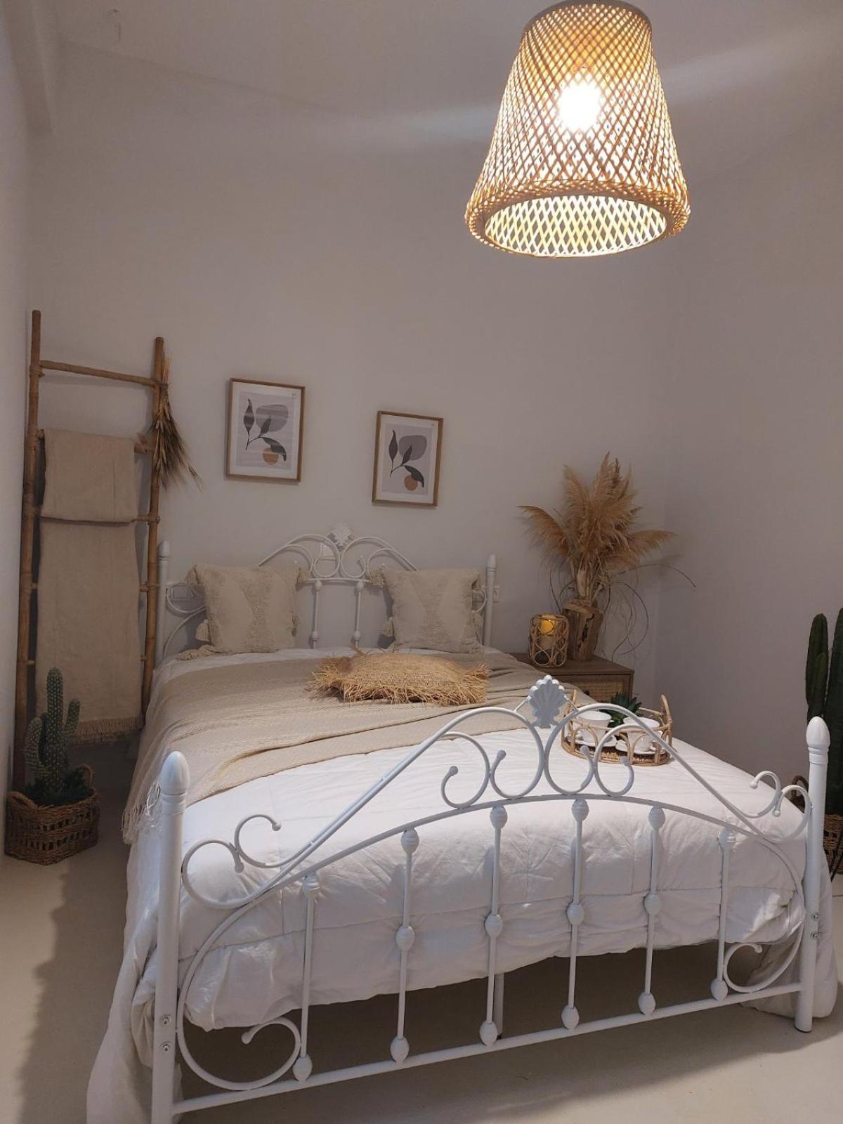 Horizon View Arnados Apartment Bagian luar foto